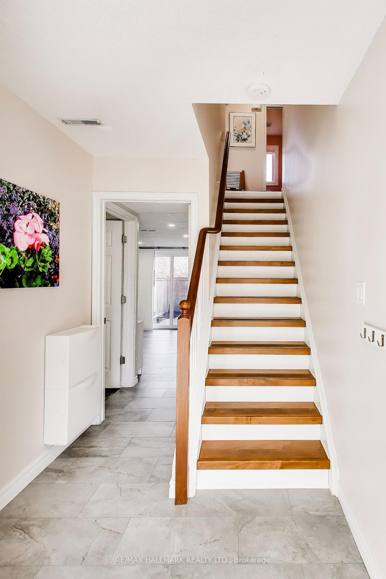 94 William Curtis Circle photo 5