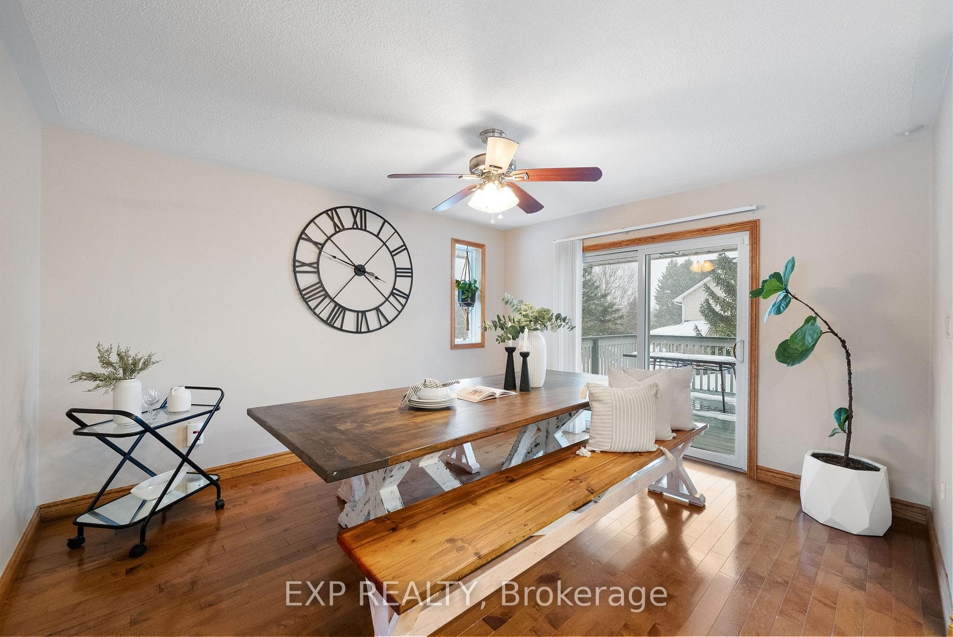 8408 Trotters Lane photo 9