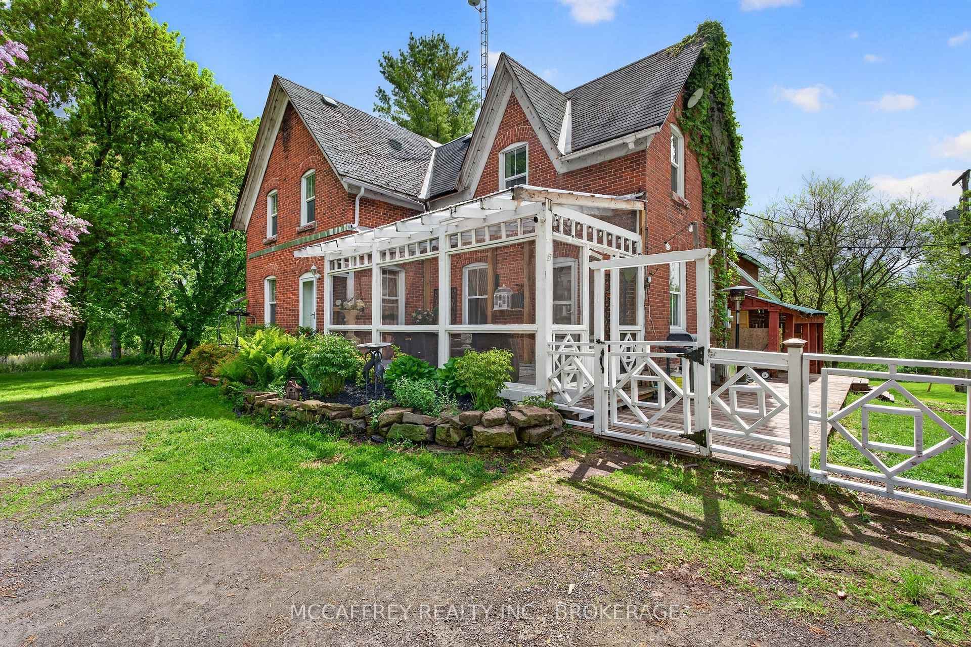 1817 Glen Smail Road photo 1