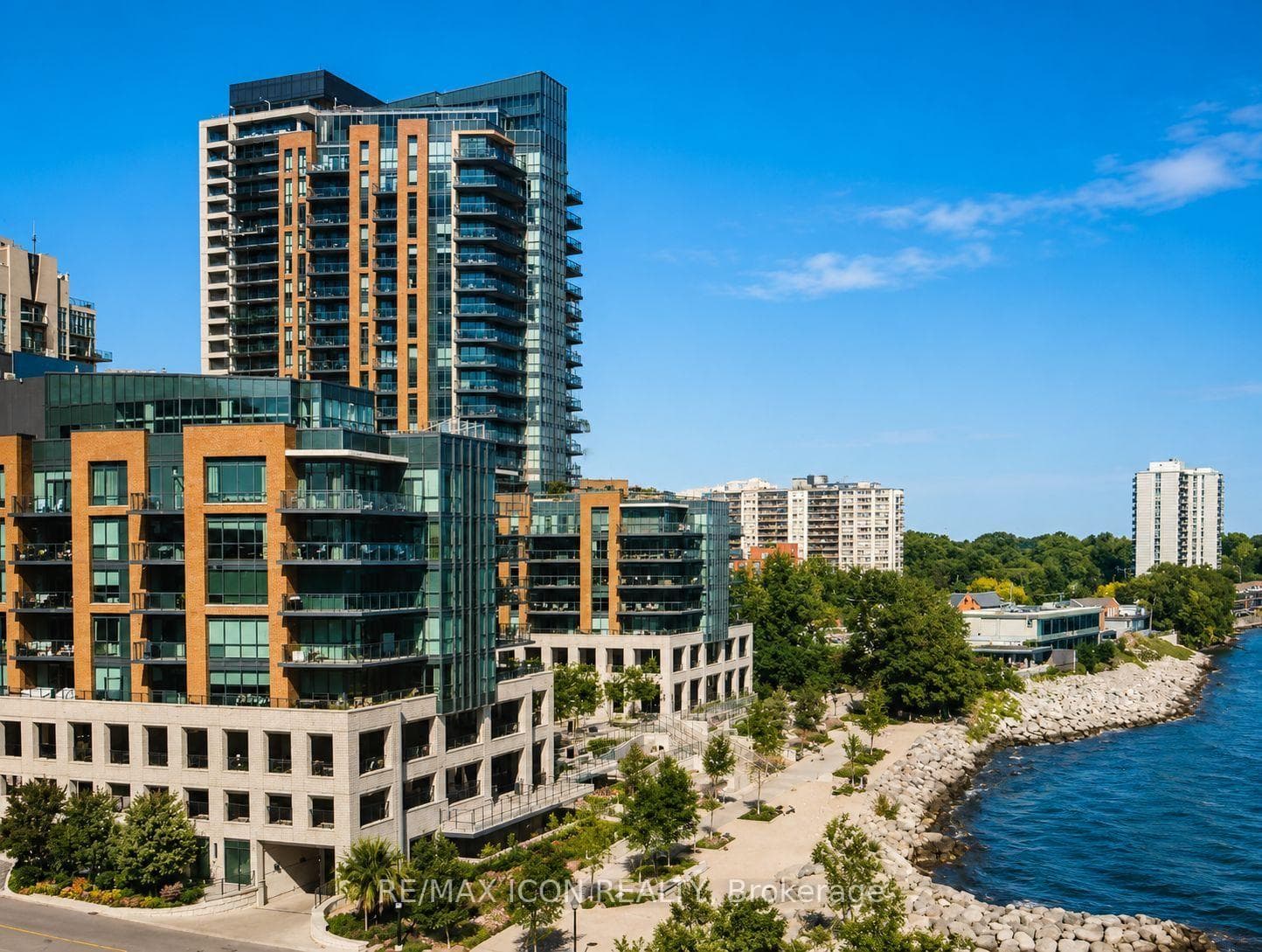 2060 Lakeshore Road Unit 602 photo 1