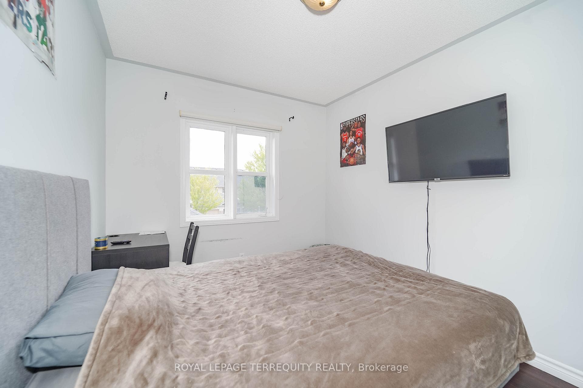 9027 Yonge Street photo 26