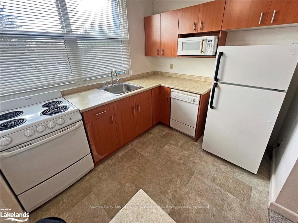 118 ISABELLA Street Unit 9 photo 7