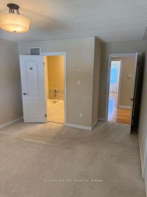 19 Leland Lane photo 16
