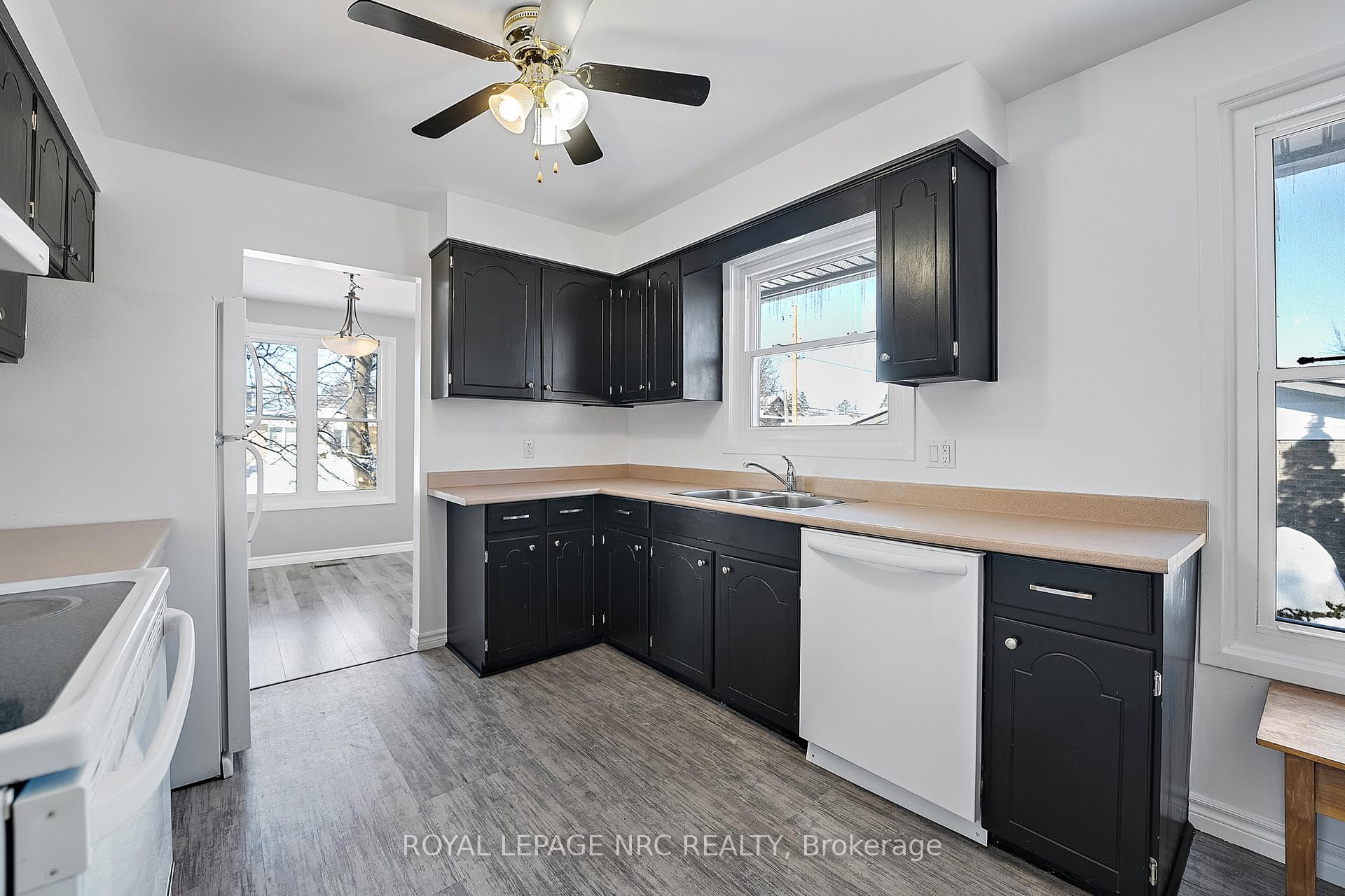 930 Ferndale Avenue photo 10