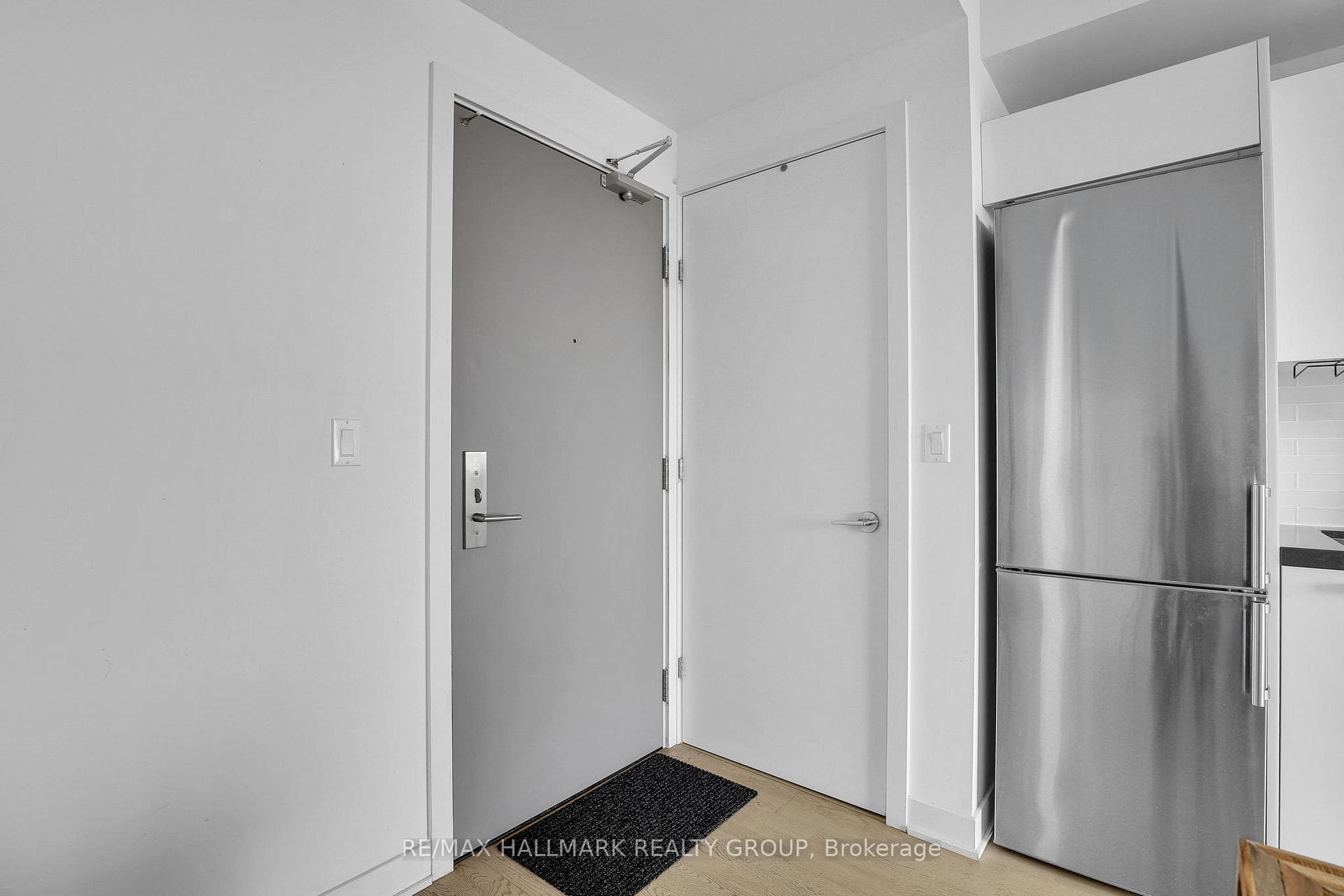 203 Catherine Street Unit 1204 photo 8