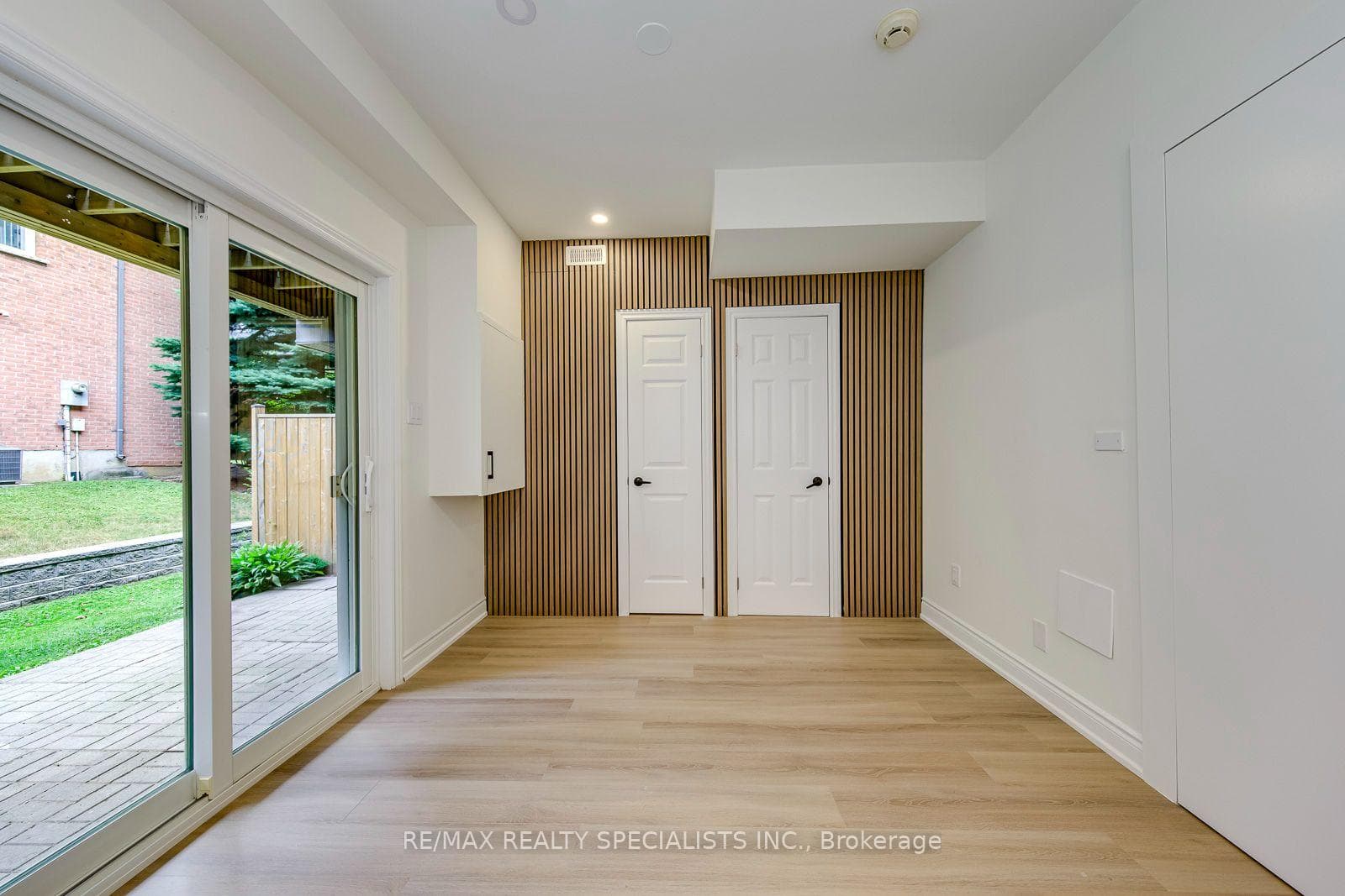 2955 Thomas Street Unit 12 photo 6