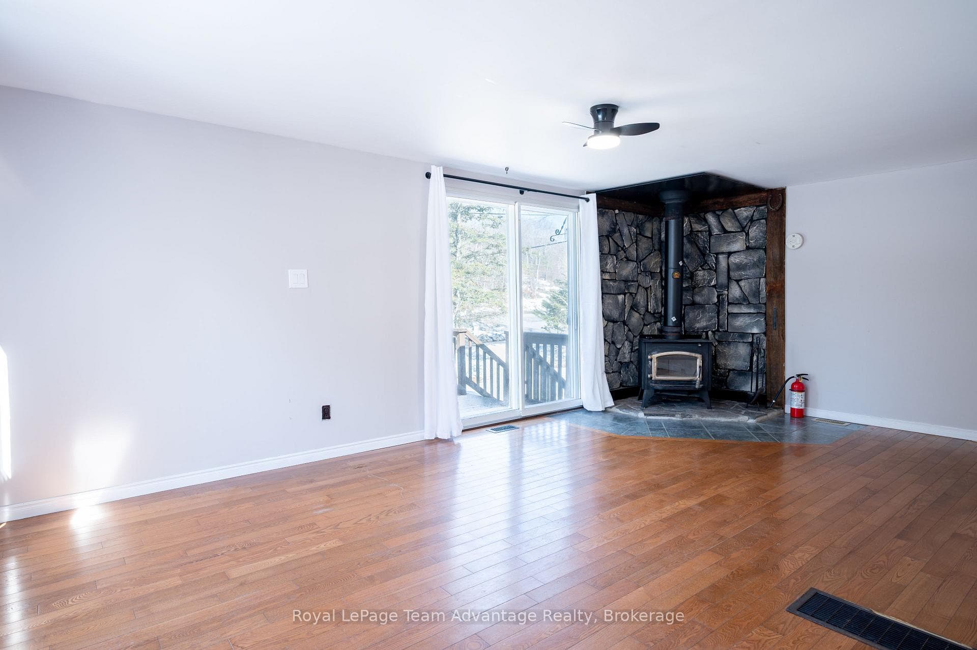 2 Deep Bay Drive photo 11