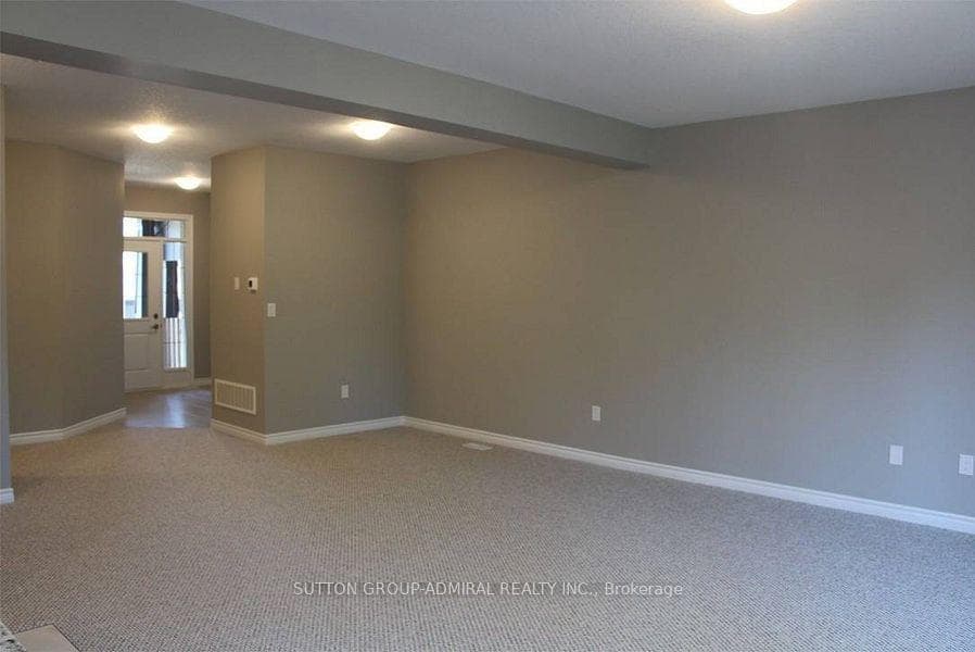 1035 Wright Drive photo 8