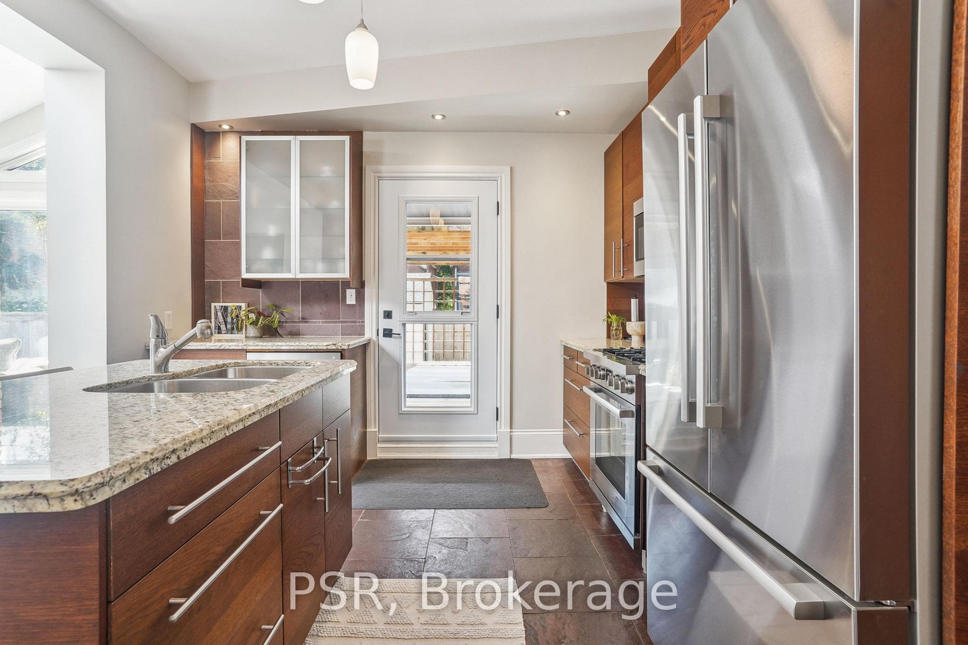 211 Herkimer Street photo 16