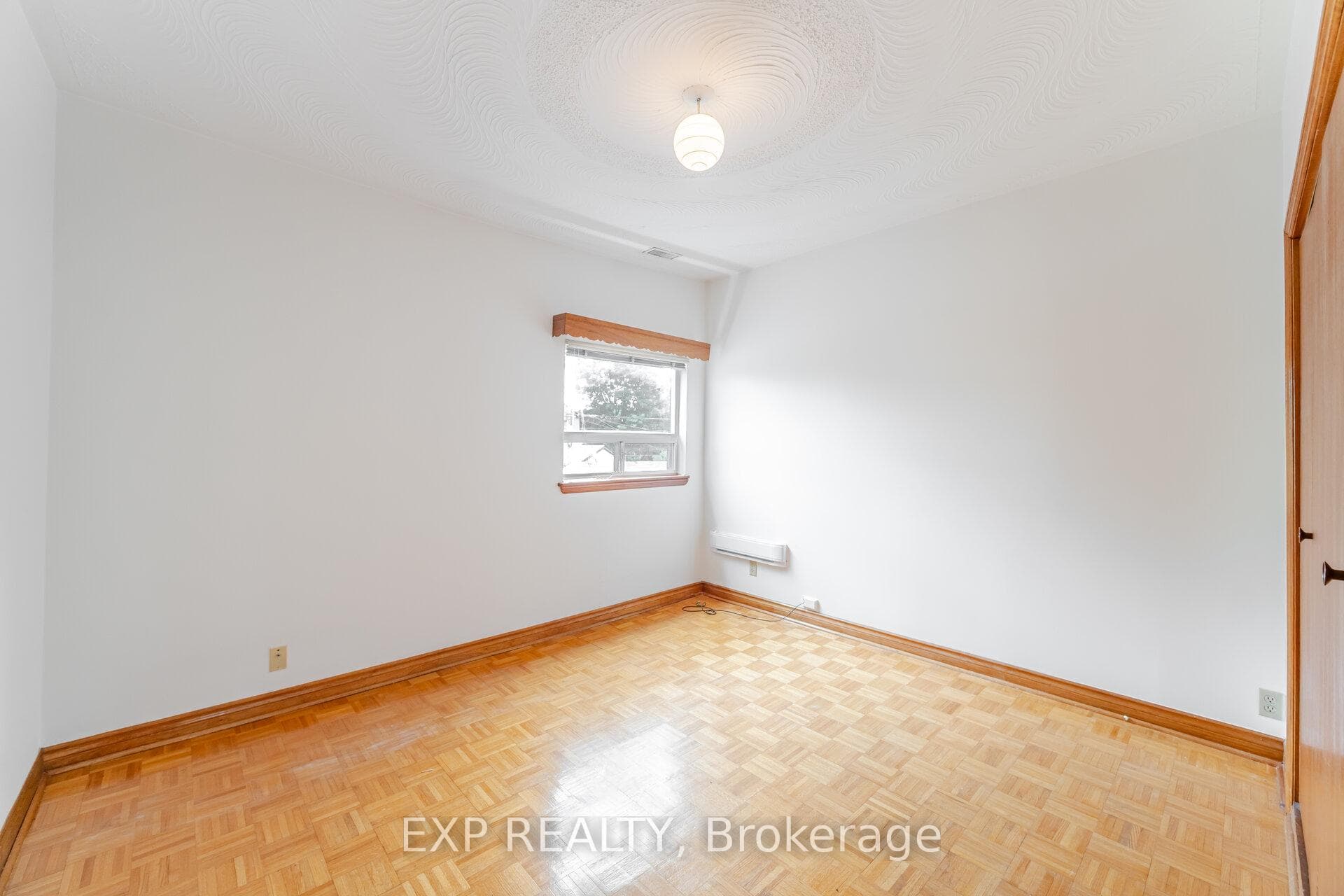 395 Crawford Street photo 27