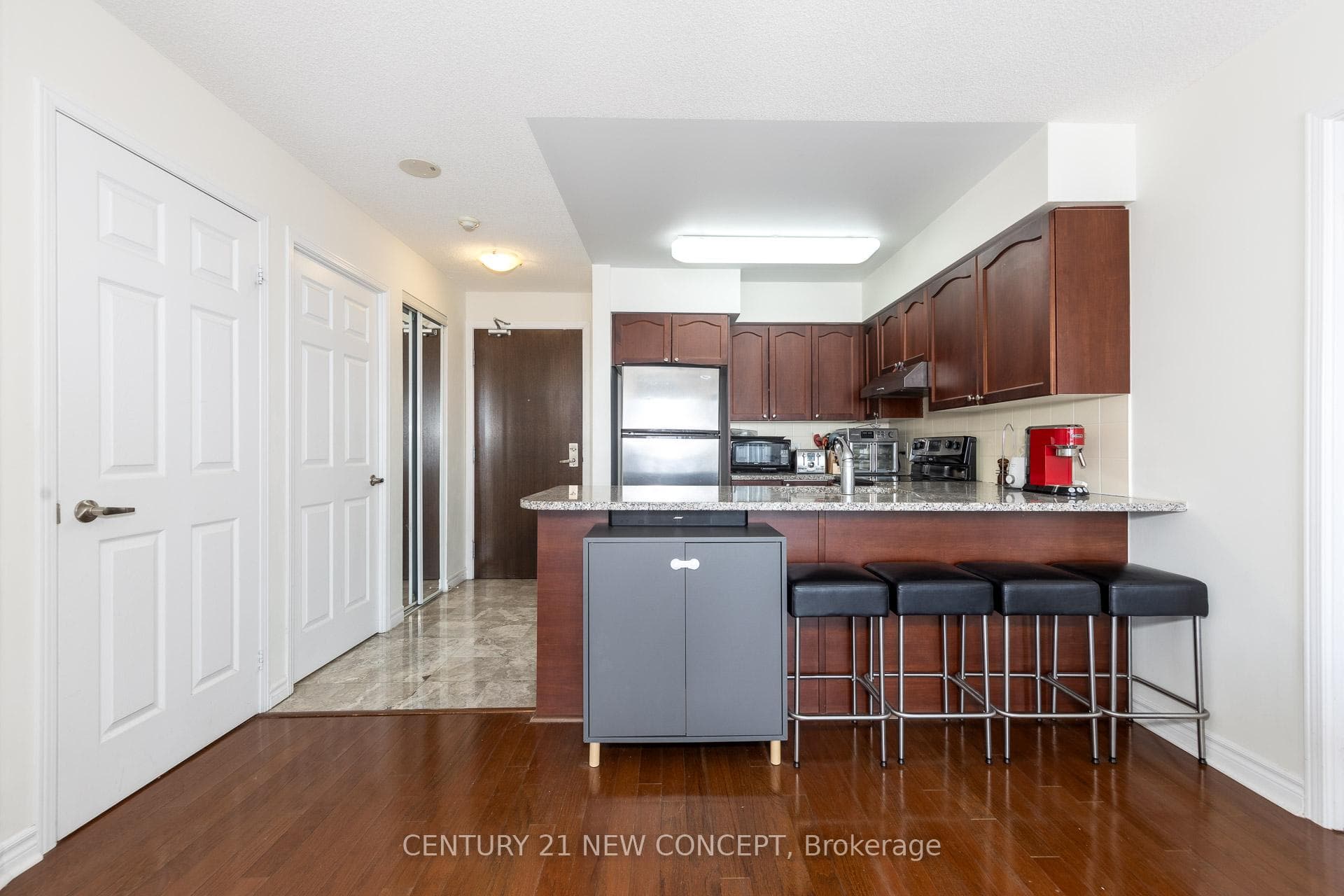 35 Hollywood Avenue Unit 1621 photo 7