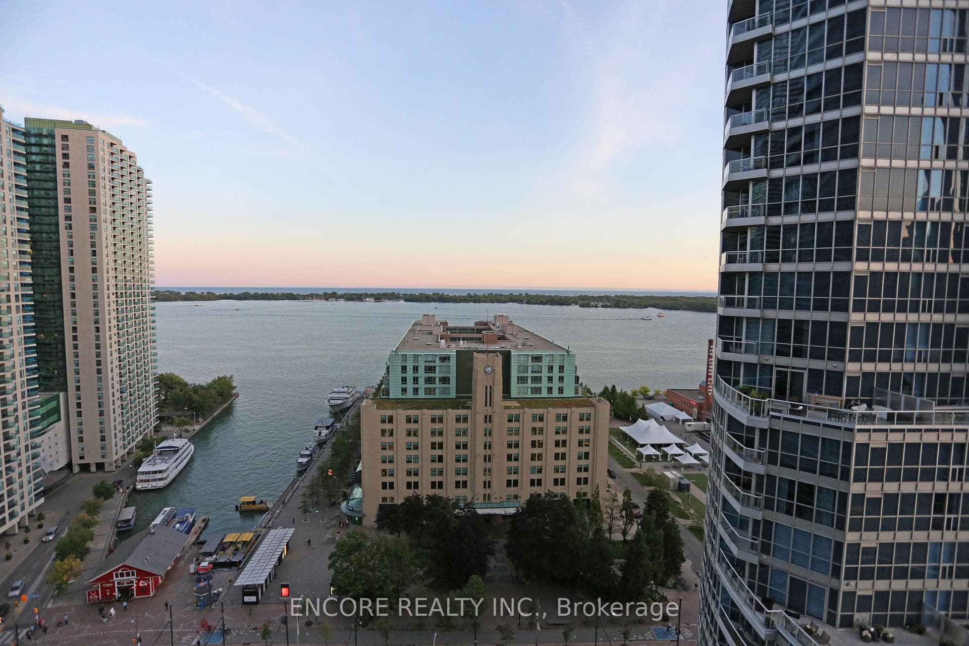 8 York Street Unit 2210 photo 18