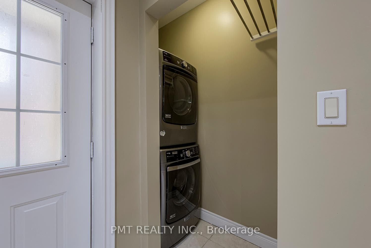 39 Windermere Avenue Unit Main photo 22