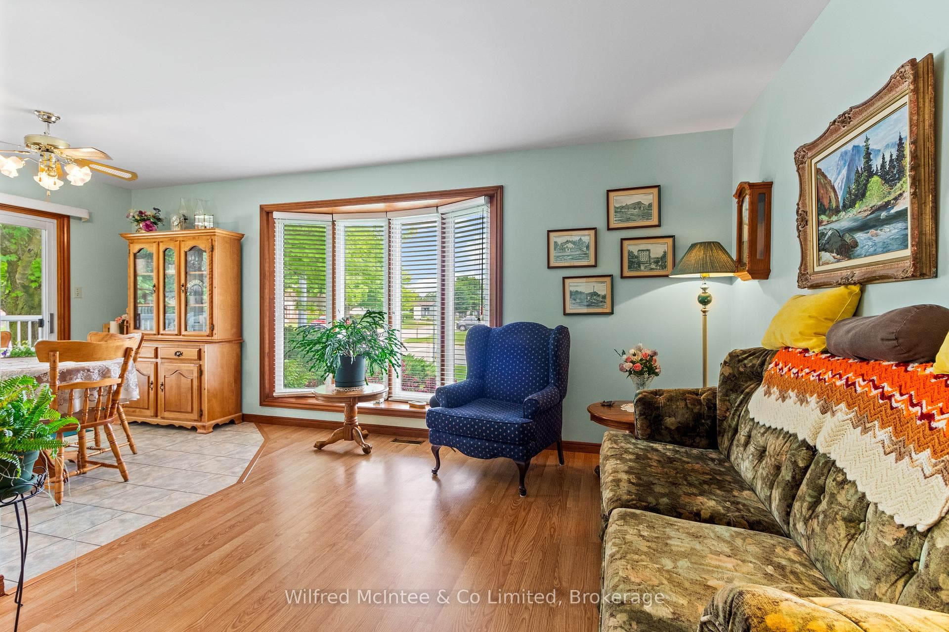 455 Bruce Street photo 20