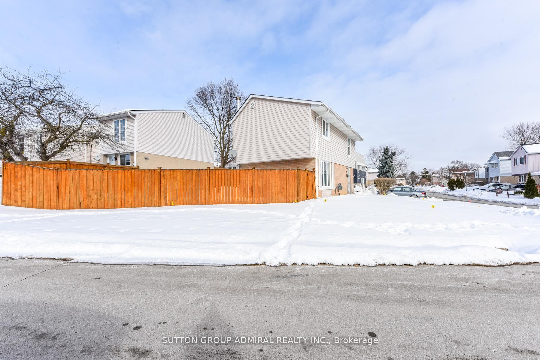 4 Hardcastle Court photo 48