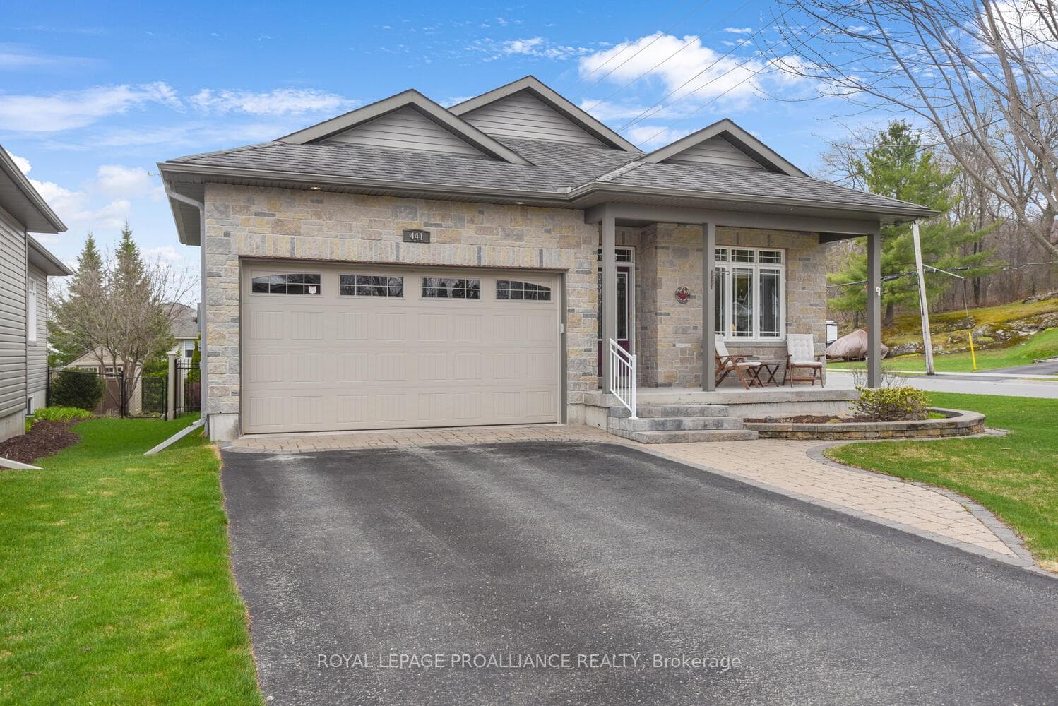 441 Brock Street photo 2