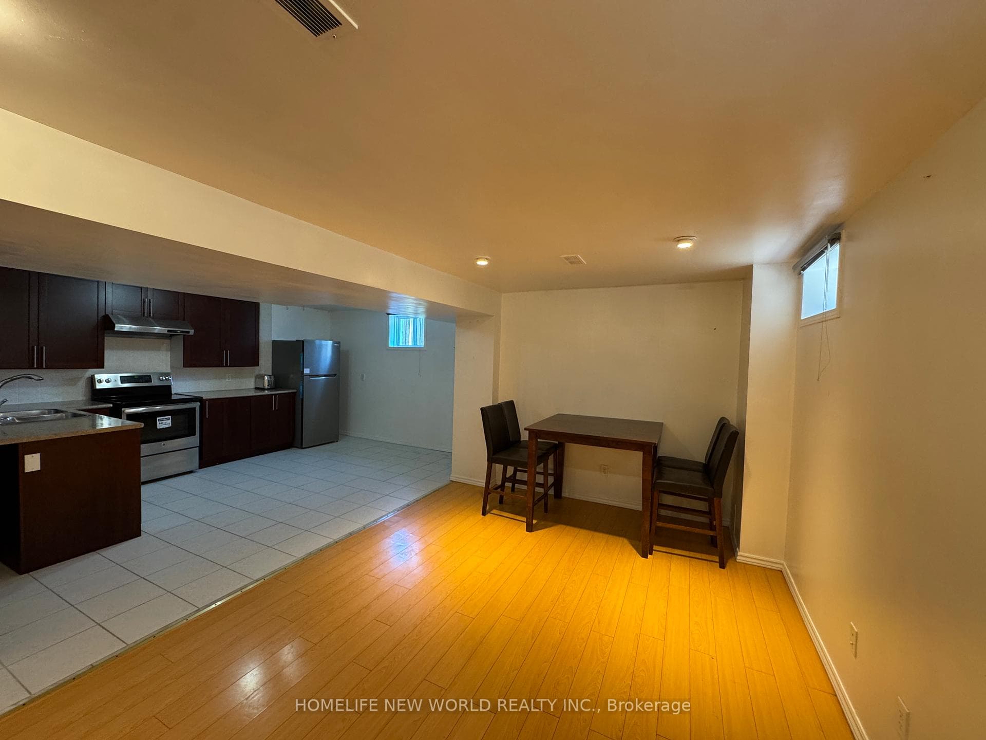 1111 Glenbourne Drive photo 9