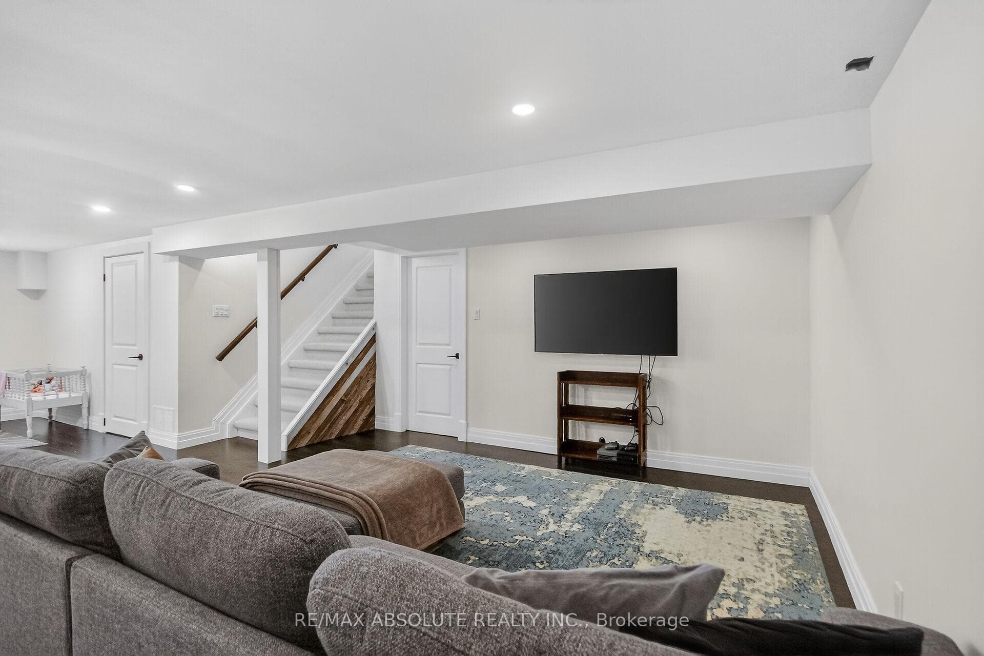 6560 Michelangelo Court photo 45