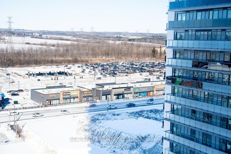 2545 Simcoe Street Unit 1516 photo 11