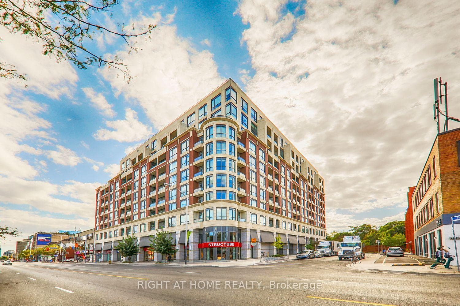 23 Glebe Road Unit 606 photo 1