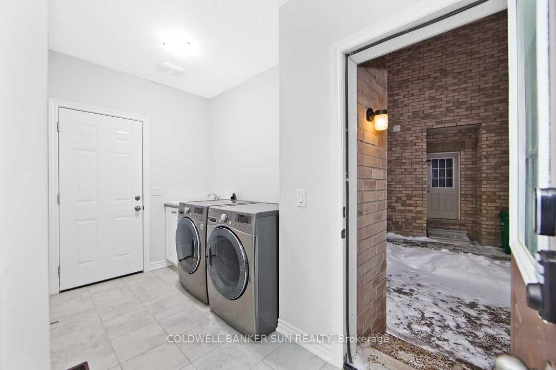 24 Hamilton Court photo 13