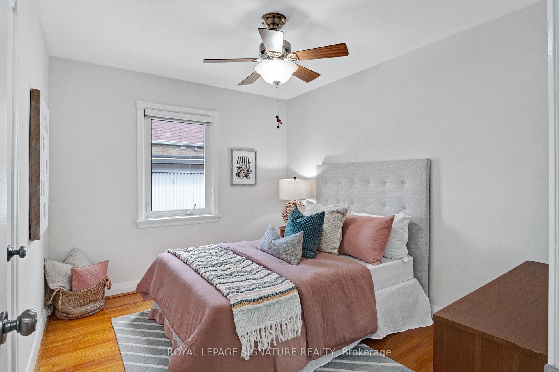 56 Ionview Road photo 19