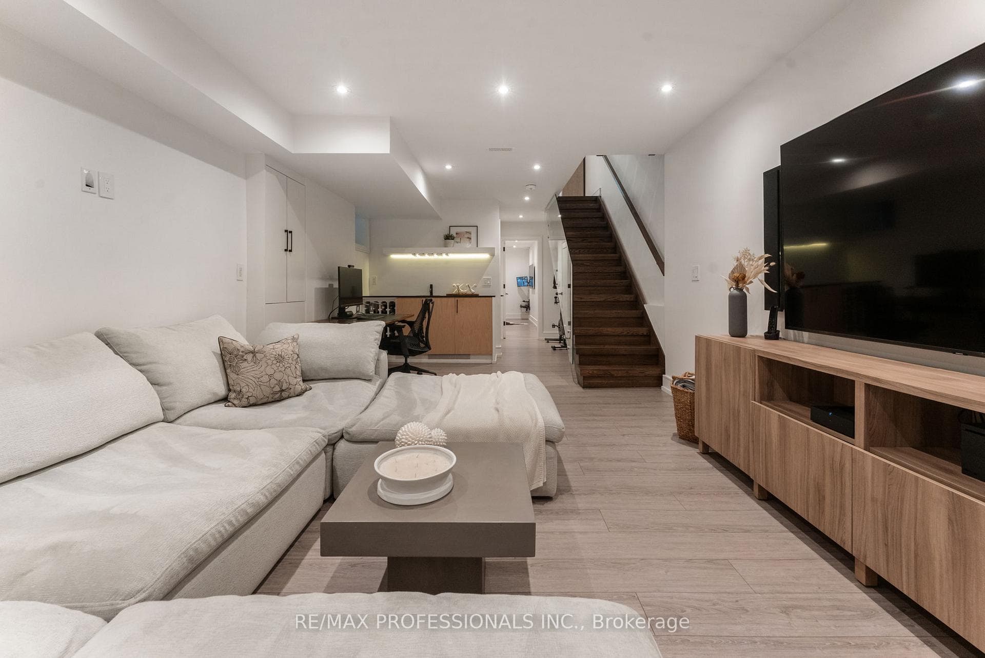 12 Mayfield Avenue photo 38