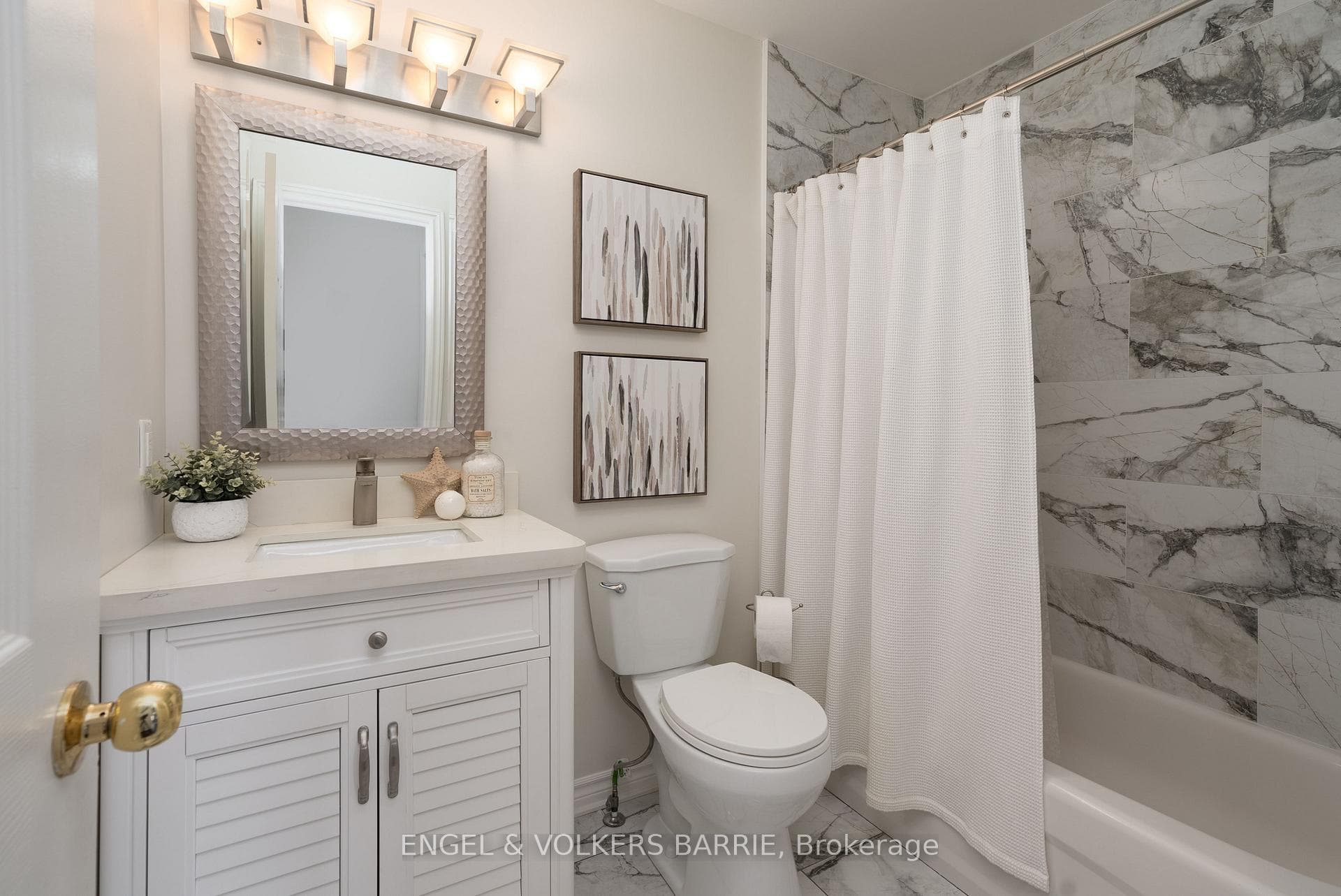 302 Livingstone Street photo 23
