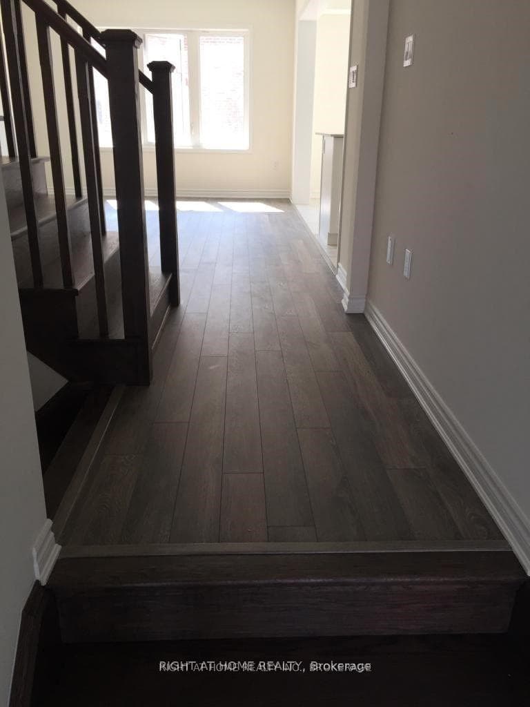 100 Leiterman Drive photo 4