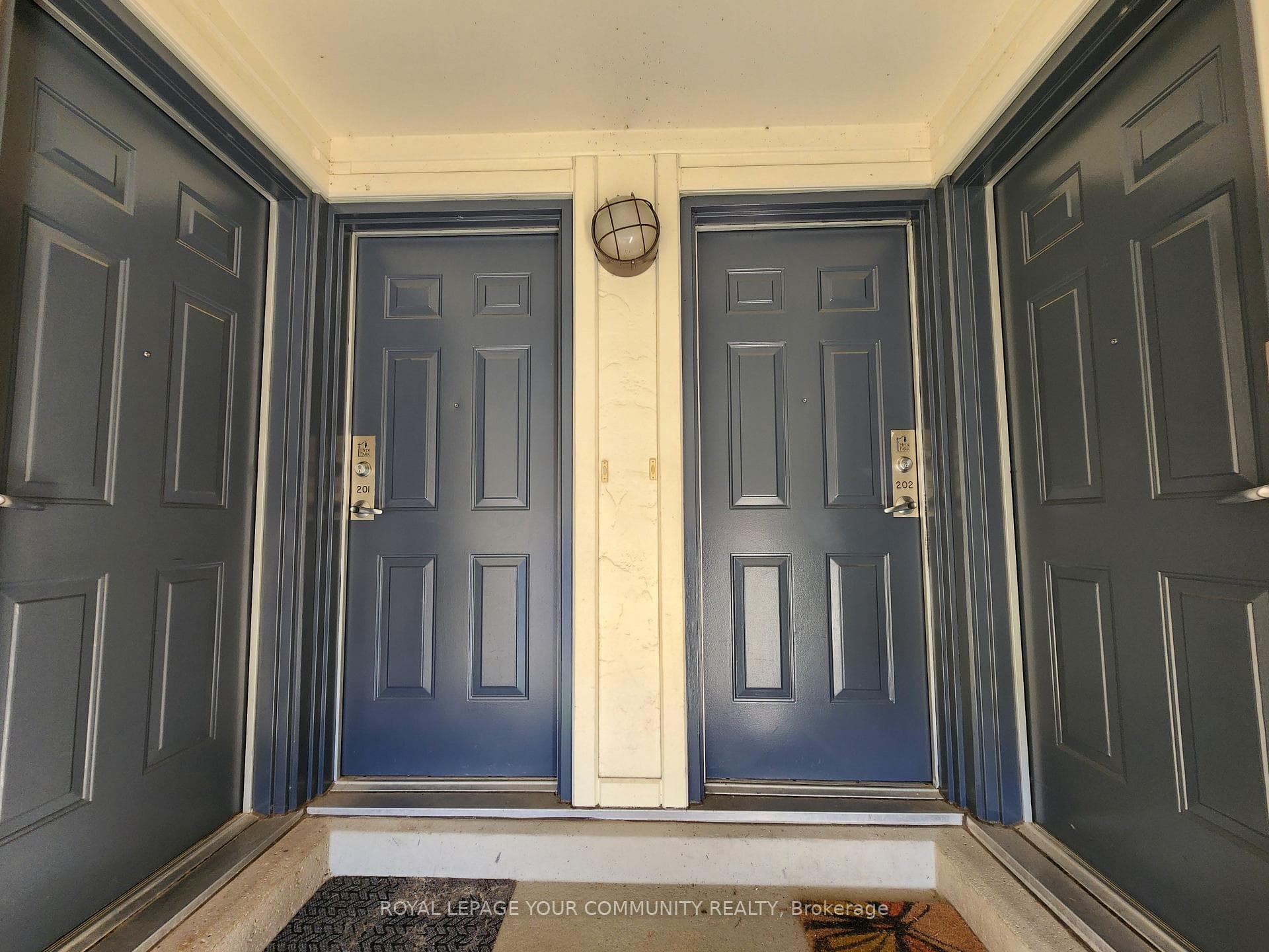 80 Aerodrome Crescent Unit 202 photo 29