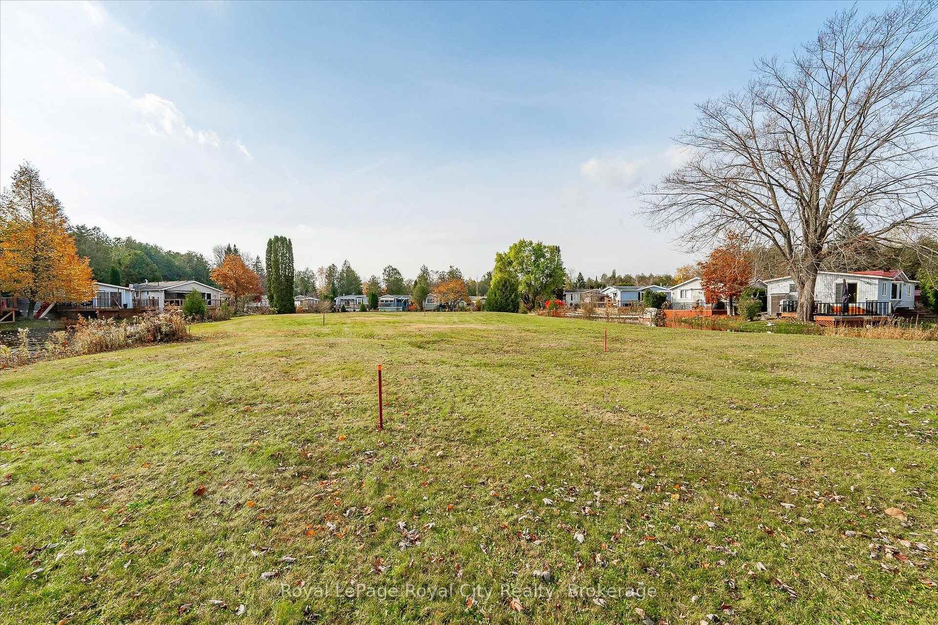 10 Spruce Avenue photo 33