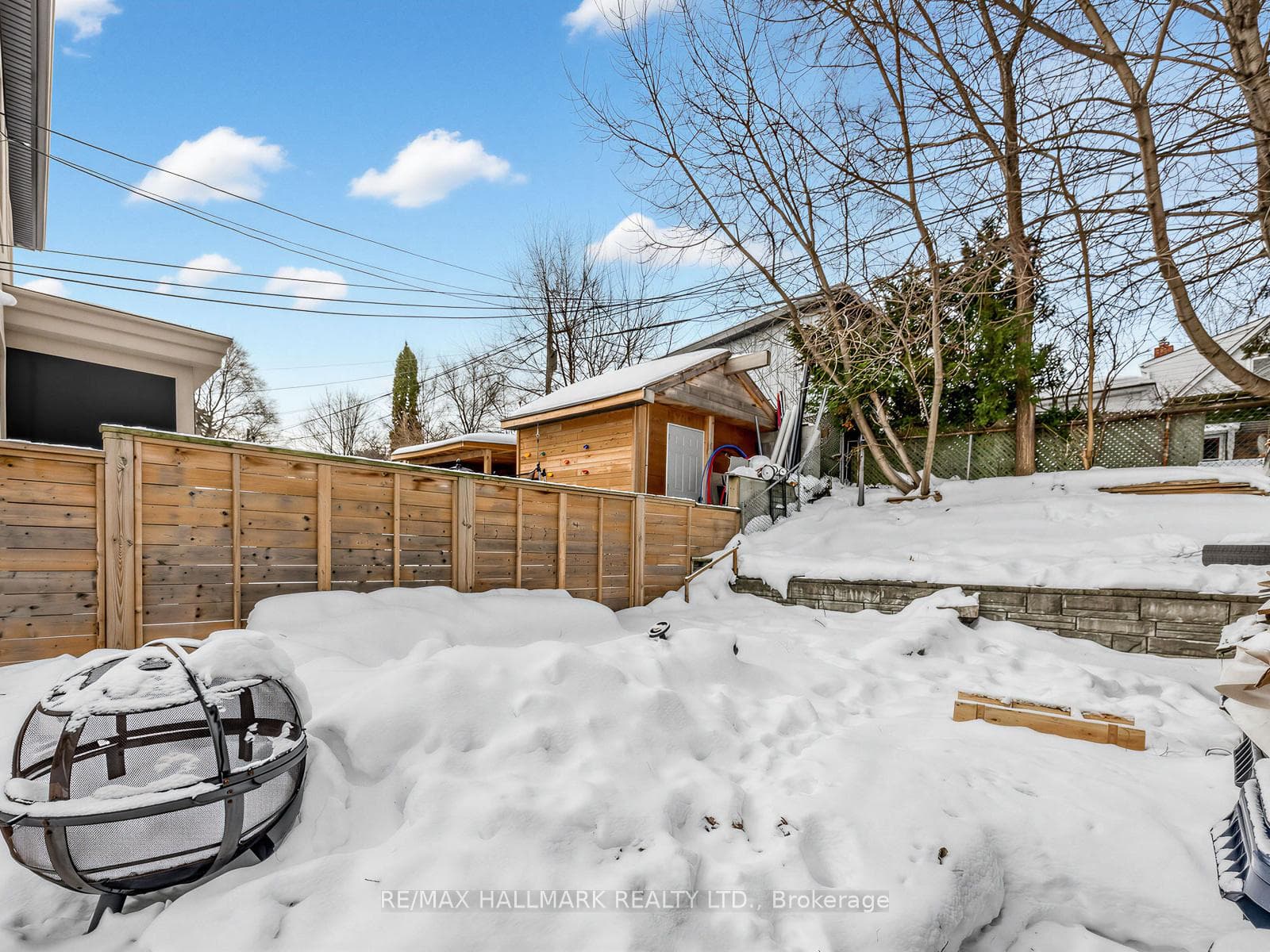 18 Roblin Avenue photo 32