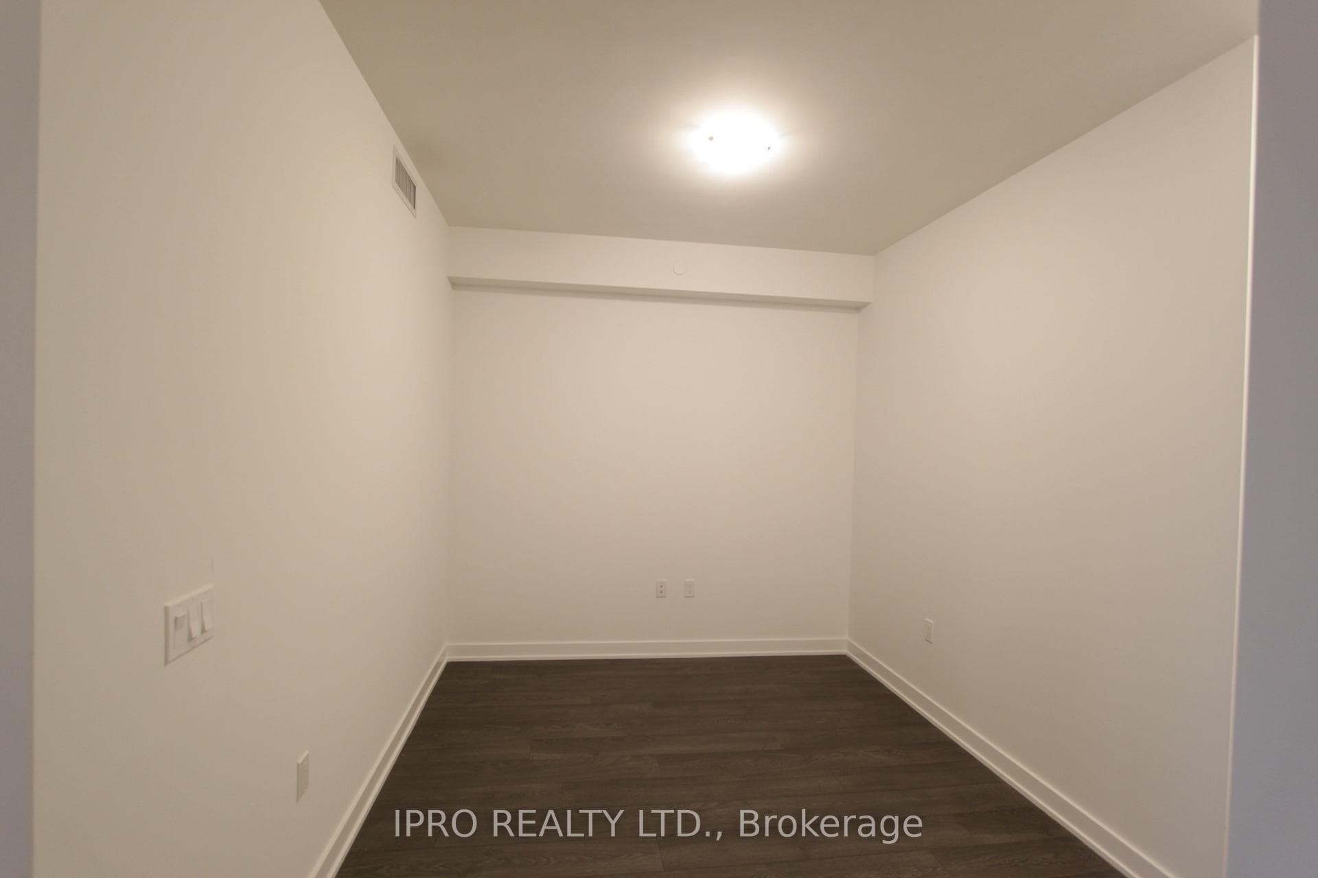 4699 Glen Erin Drive Unit 1105 photo 6