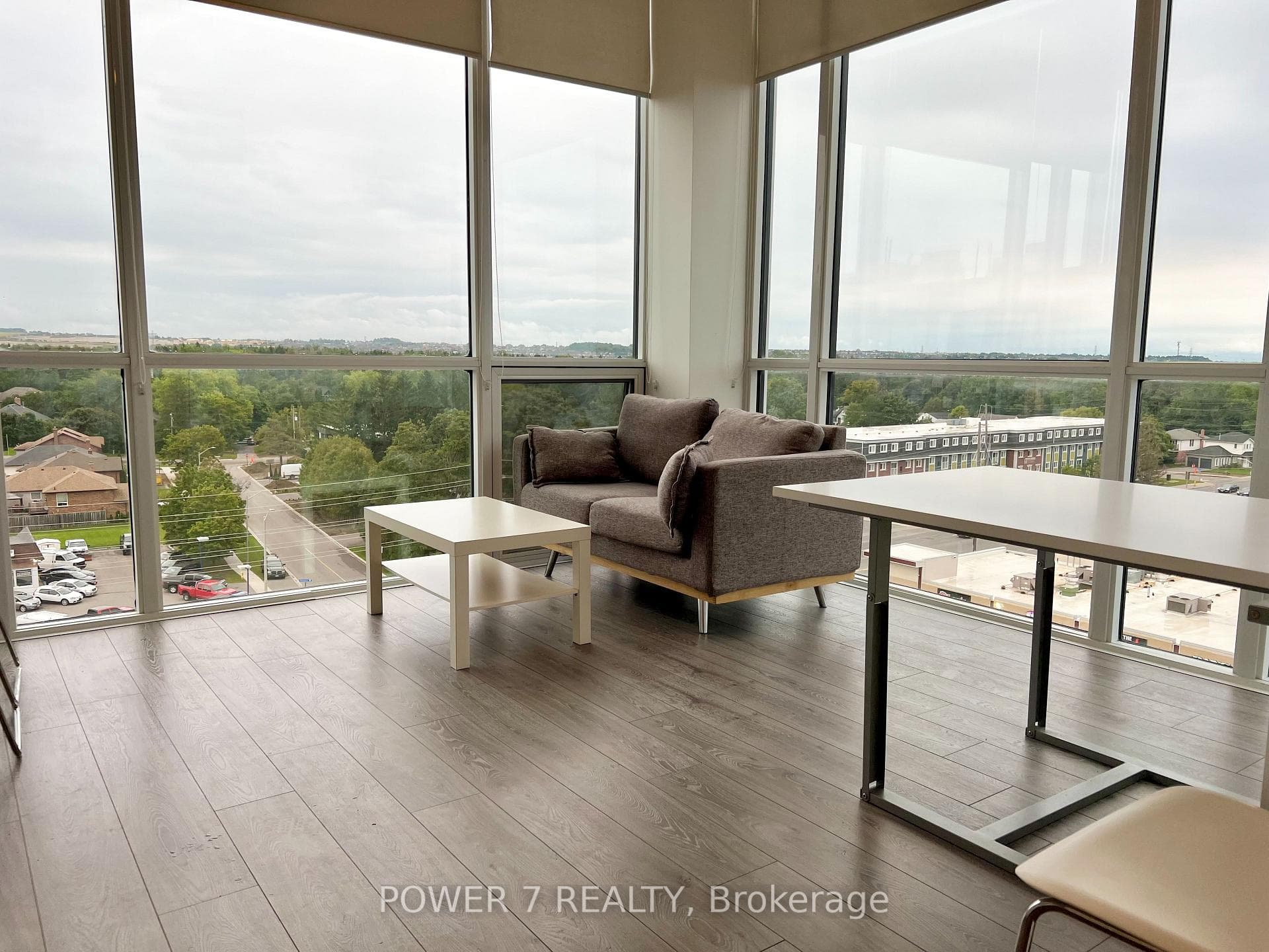 1900 Simcoe Street Unit 807 photo 8