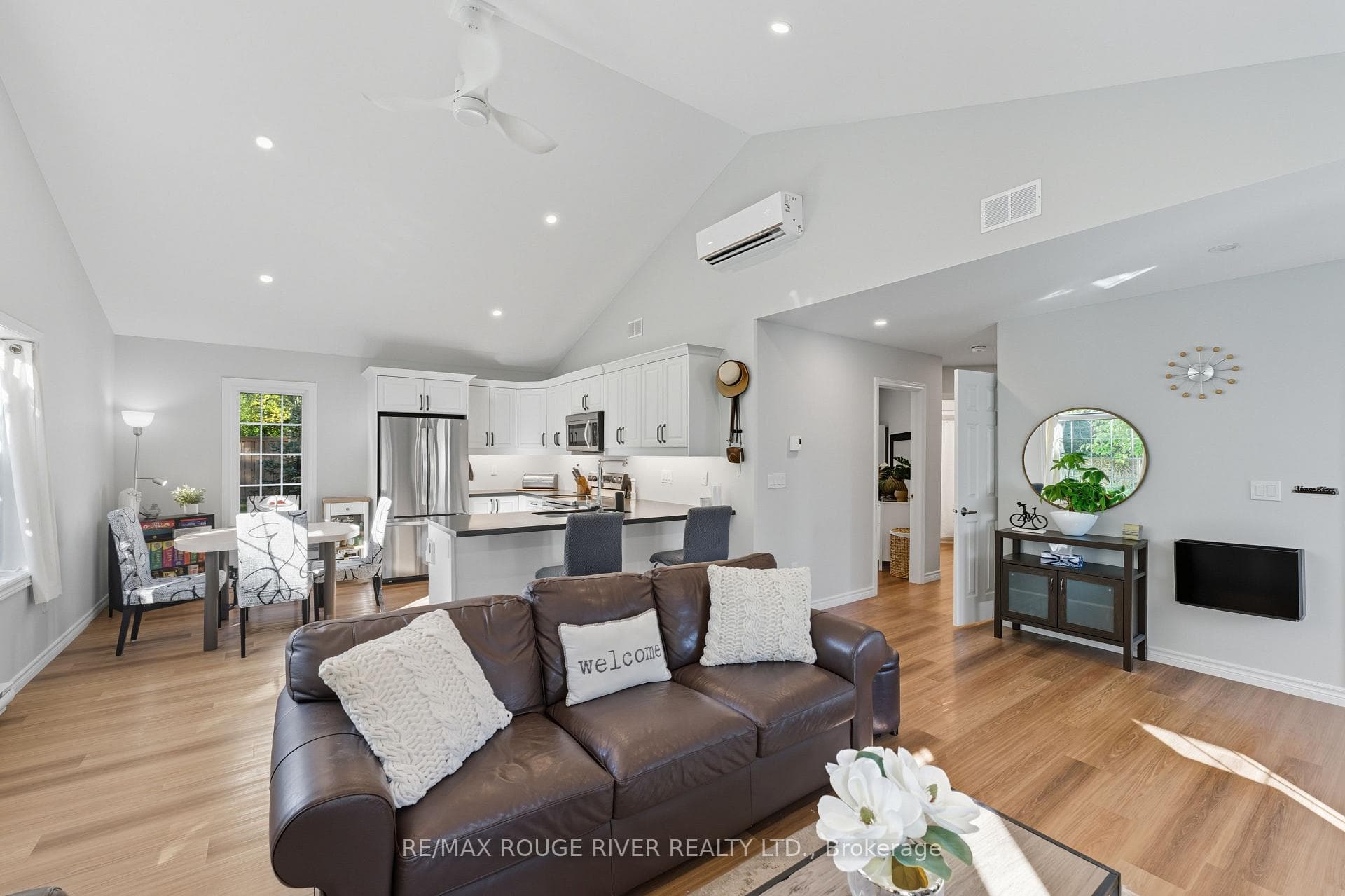 300 Croft Street Unit 103 photo 5