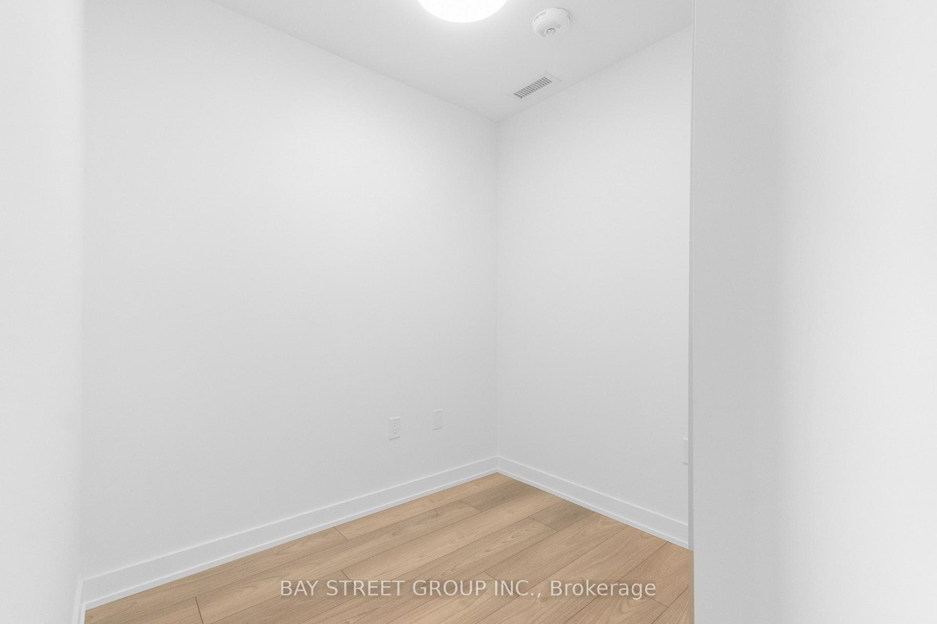 110 Broadway Avenue Unit 1813S photo 15