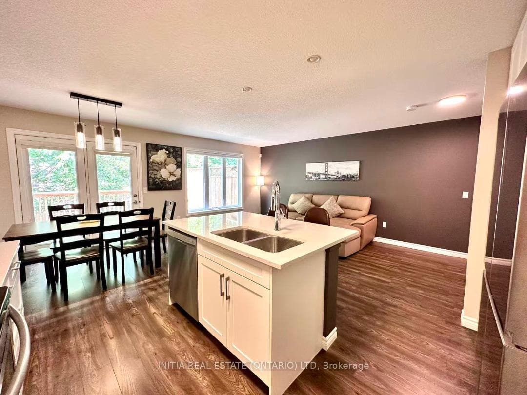 1010 Fanshawe Park Road Unit 31 photo 6