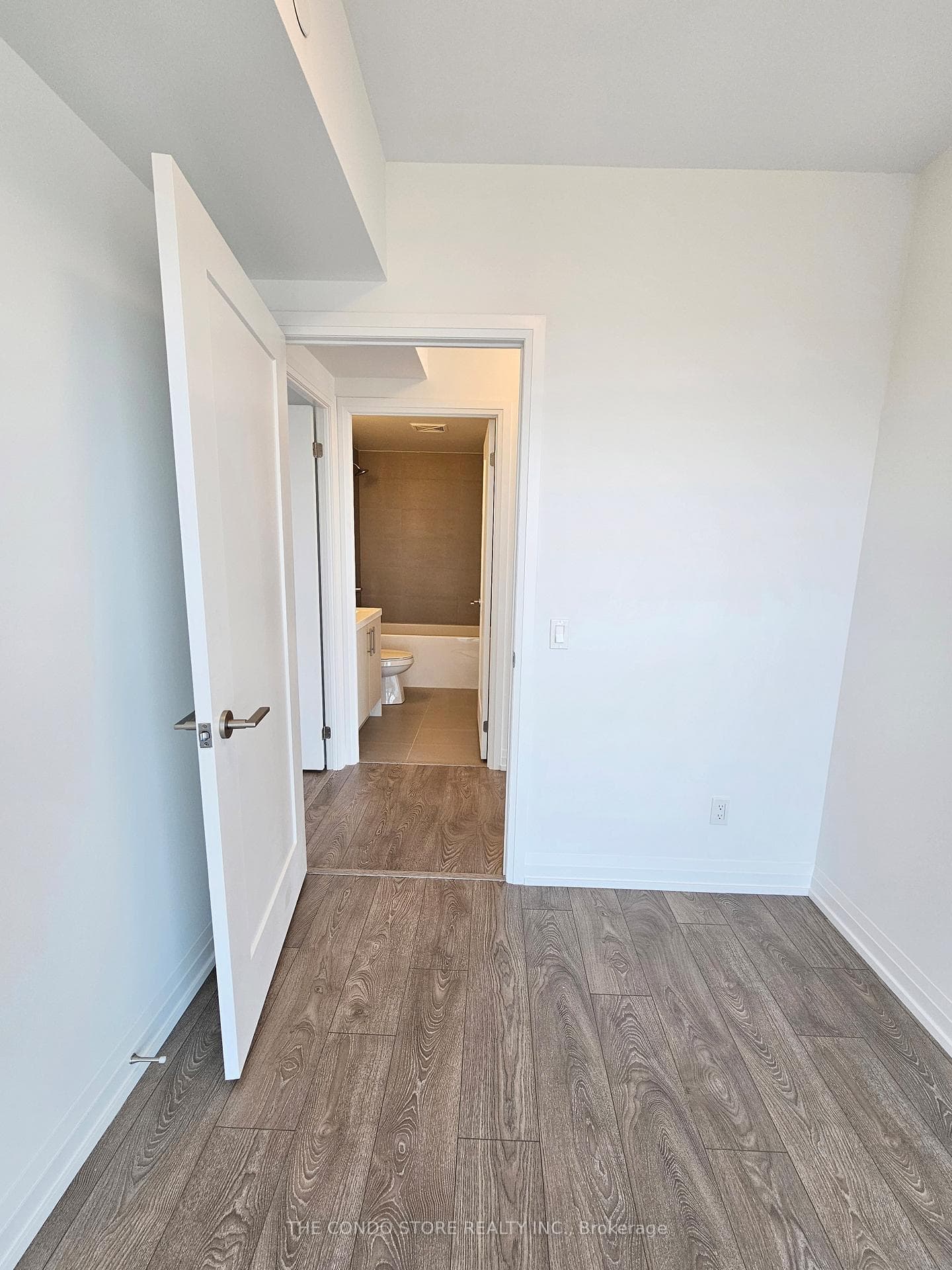 286 Main Street Unit 2503 photo 8