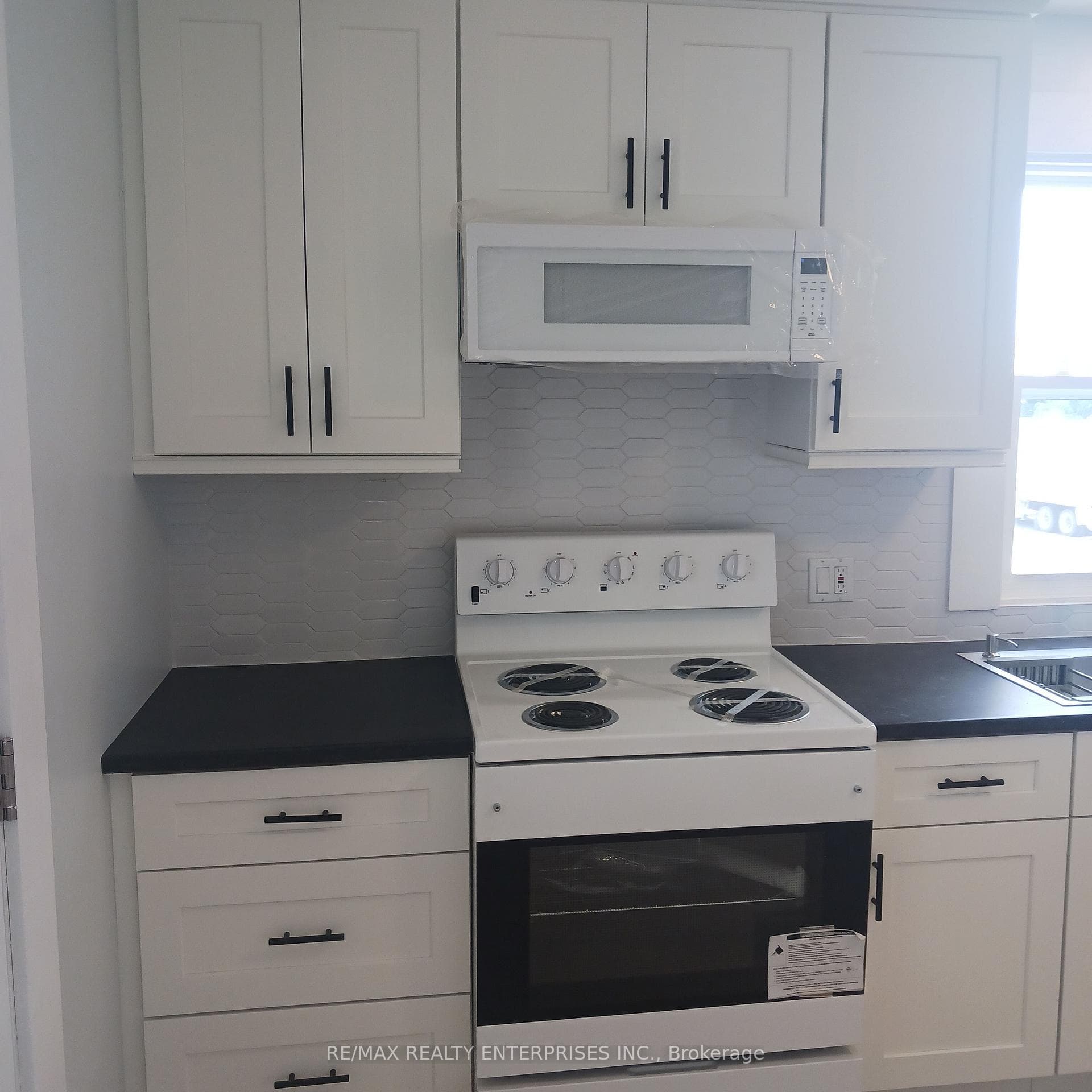 12993 Steeles Avenue Unit UPPER photo 12