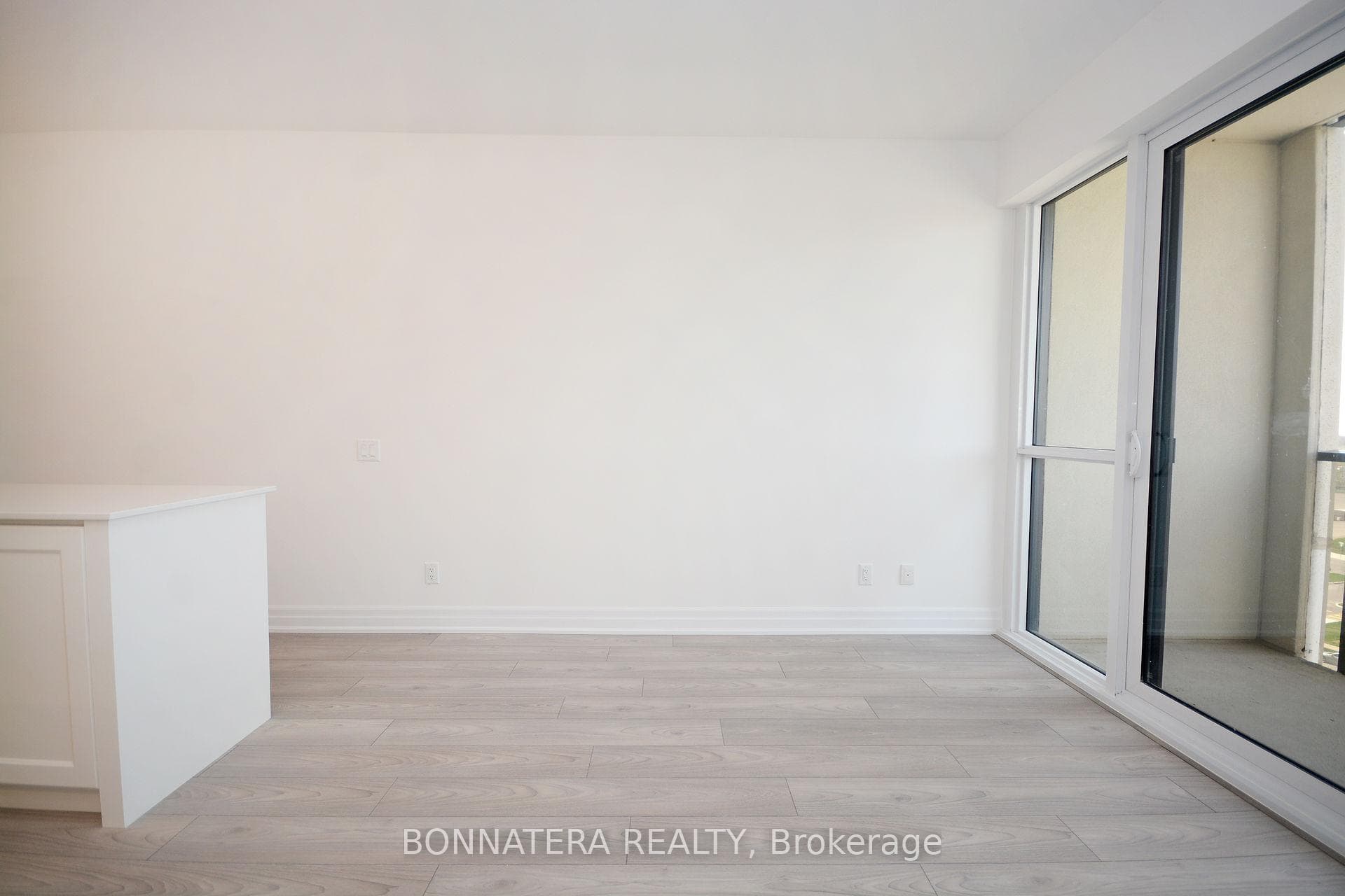 36 Elm Drive Unit 809 photo 20