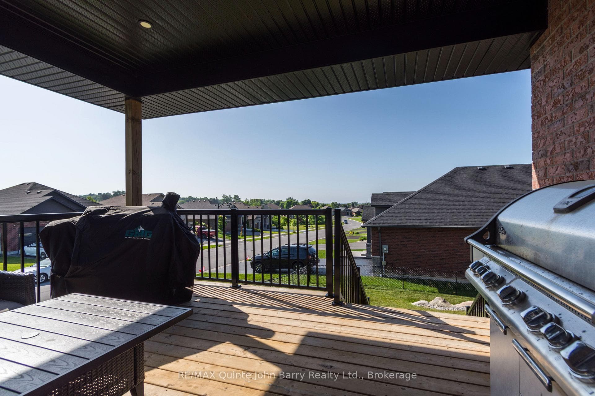 8 Tackaberry Drive photo 32