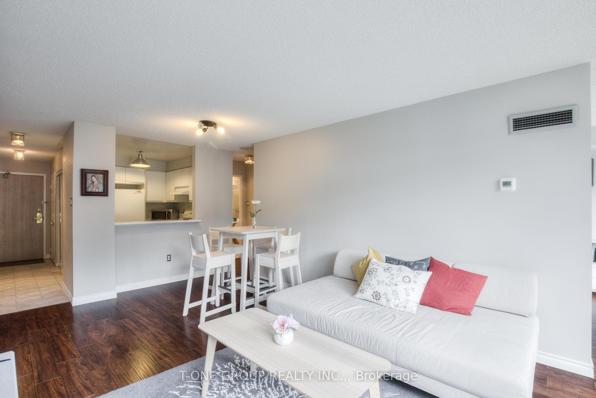 2177 Burnhamthorpe Road Unit 301 photo 15