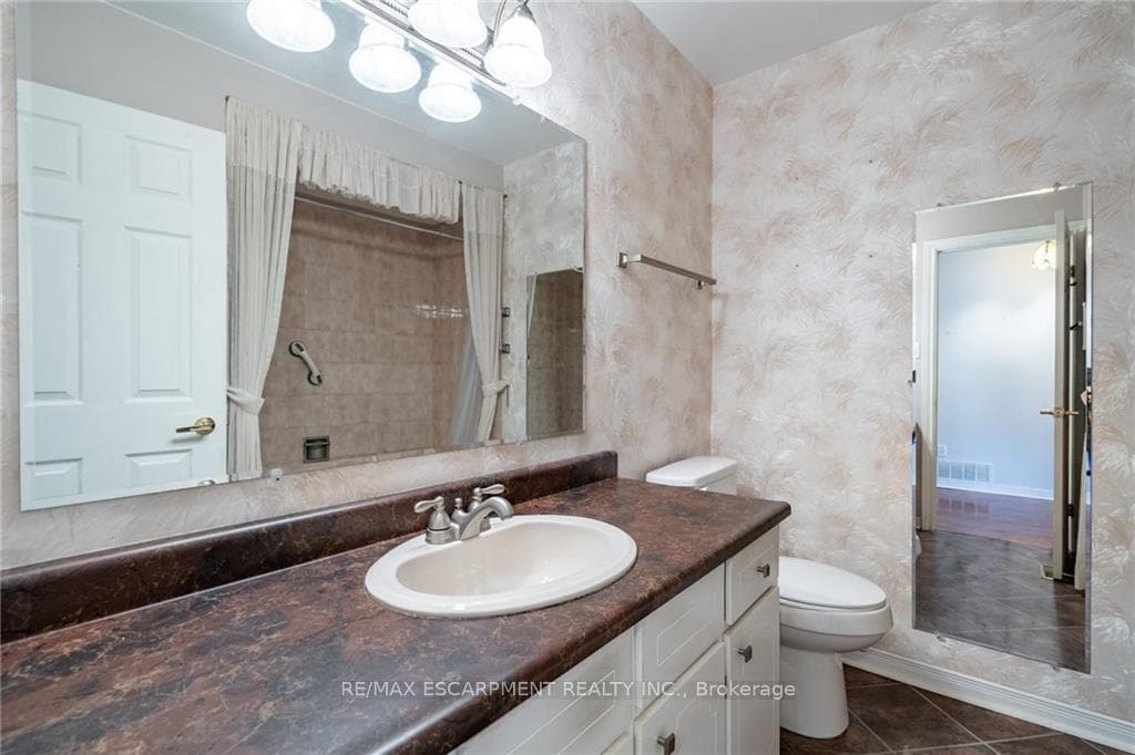 100 Bonaventure Drive photo 24