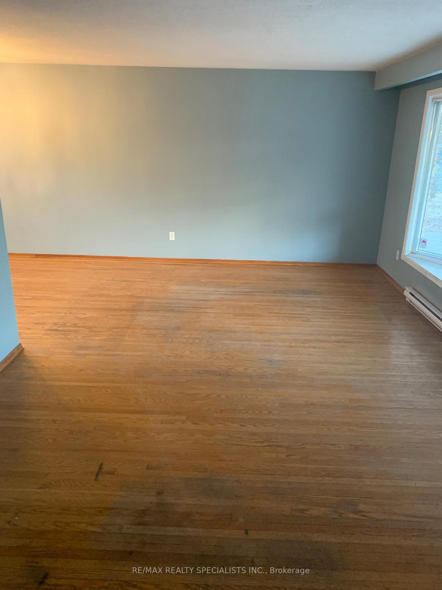 1089 Pearson Drive photo 2