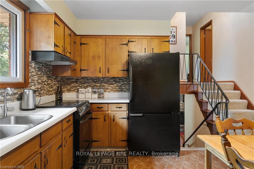 817 SAWMILL Road photo 17