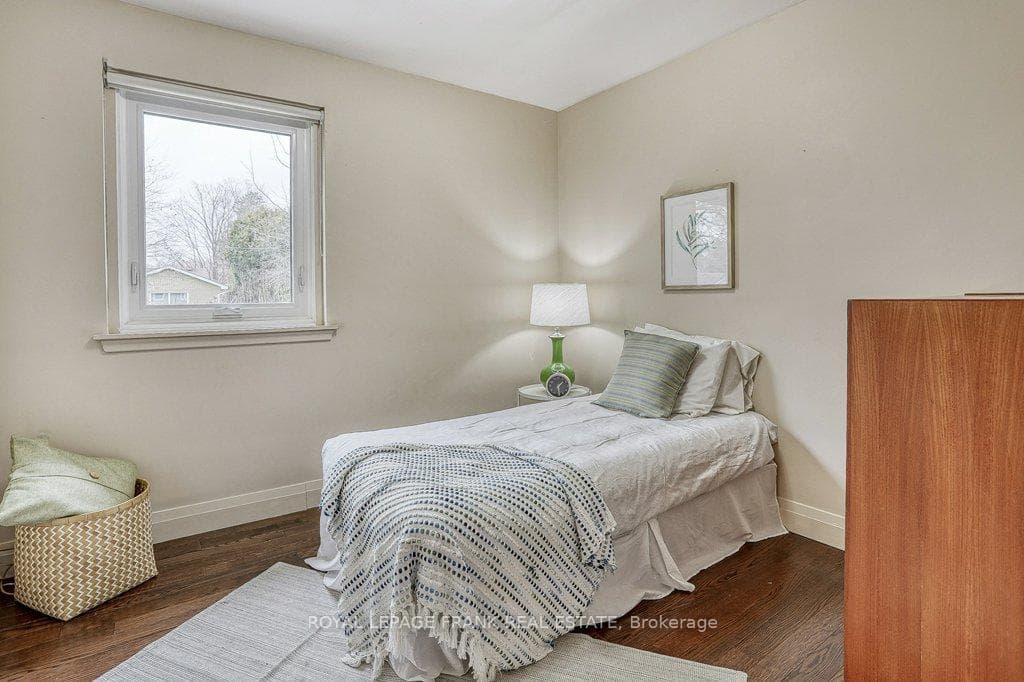 35 Georgina Drive photo 16