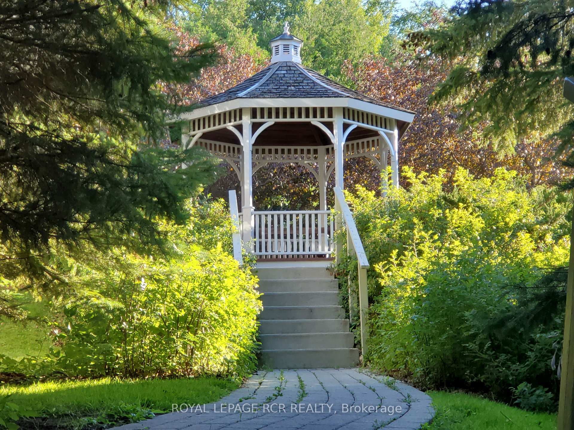 The Bogart Pond Gazebo