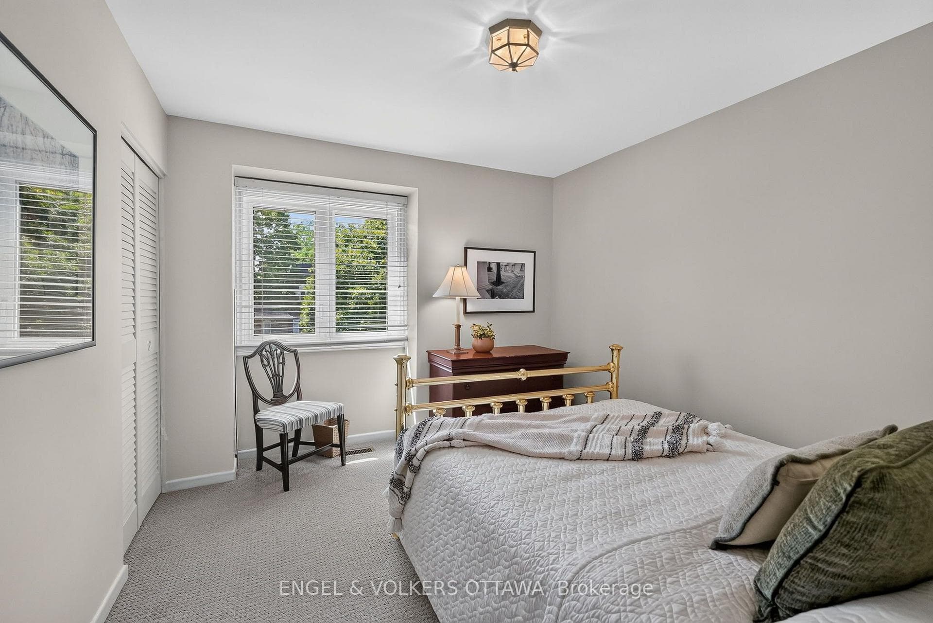 1907 Fairmeadow Crescent photo 28
