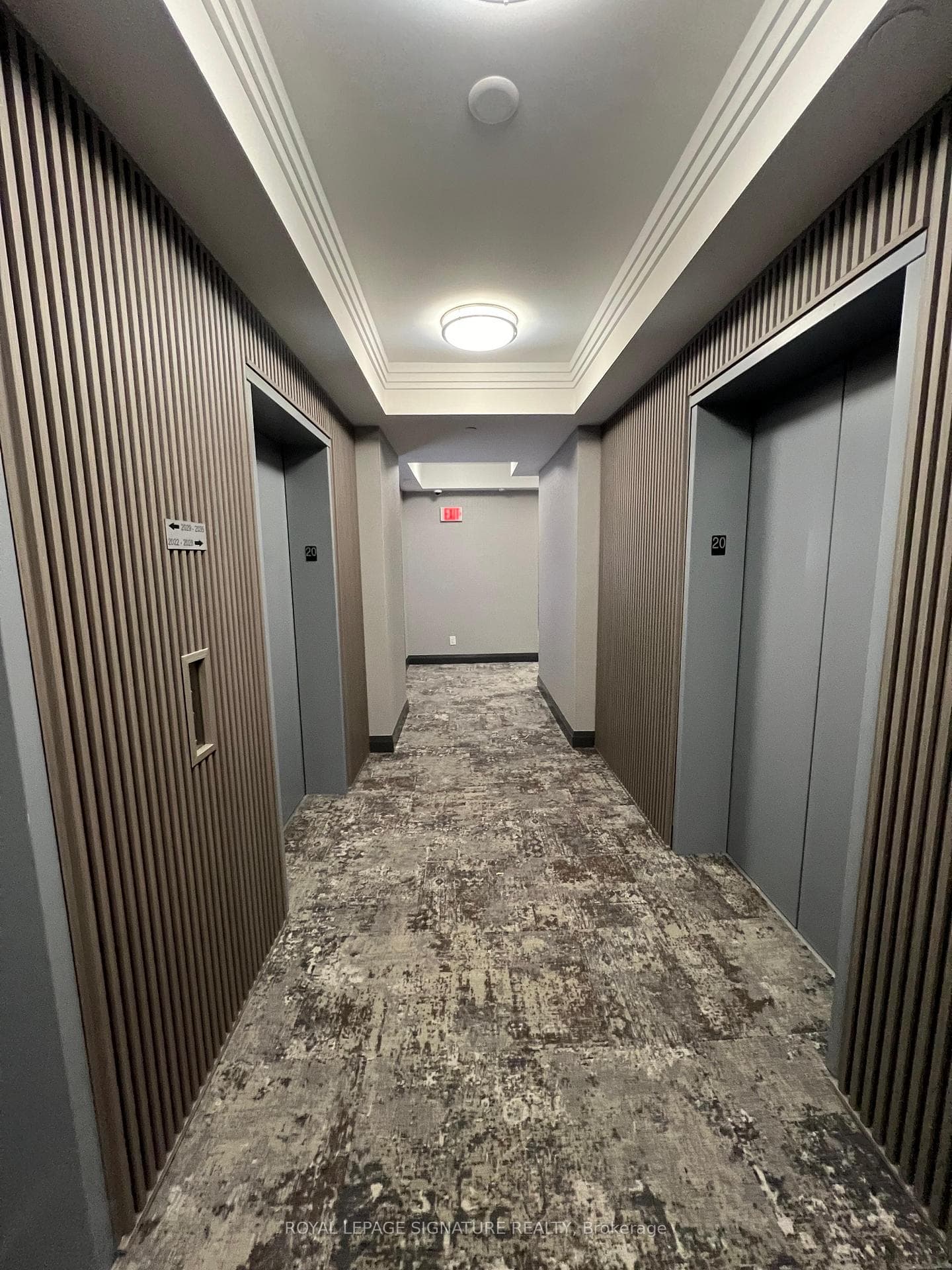 7161 Yonge Street Unit 2023 photo 3