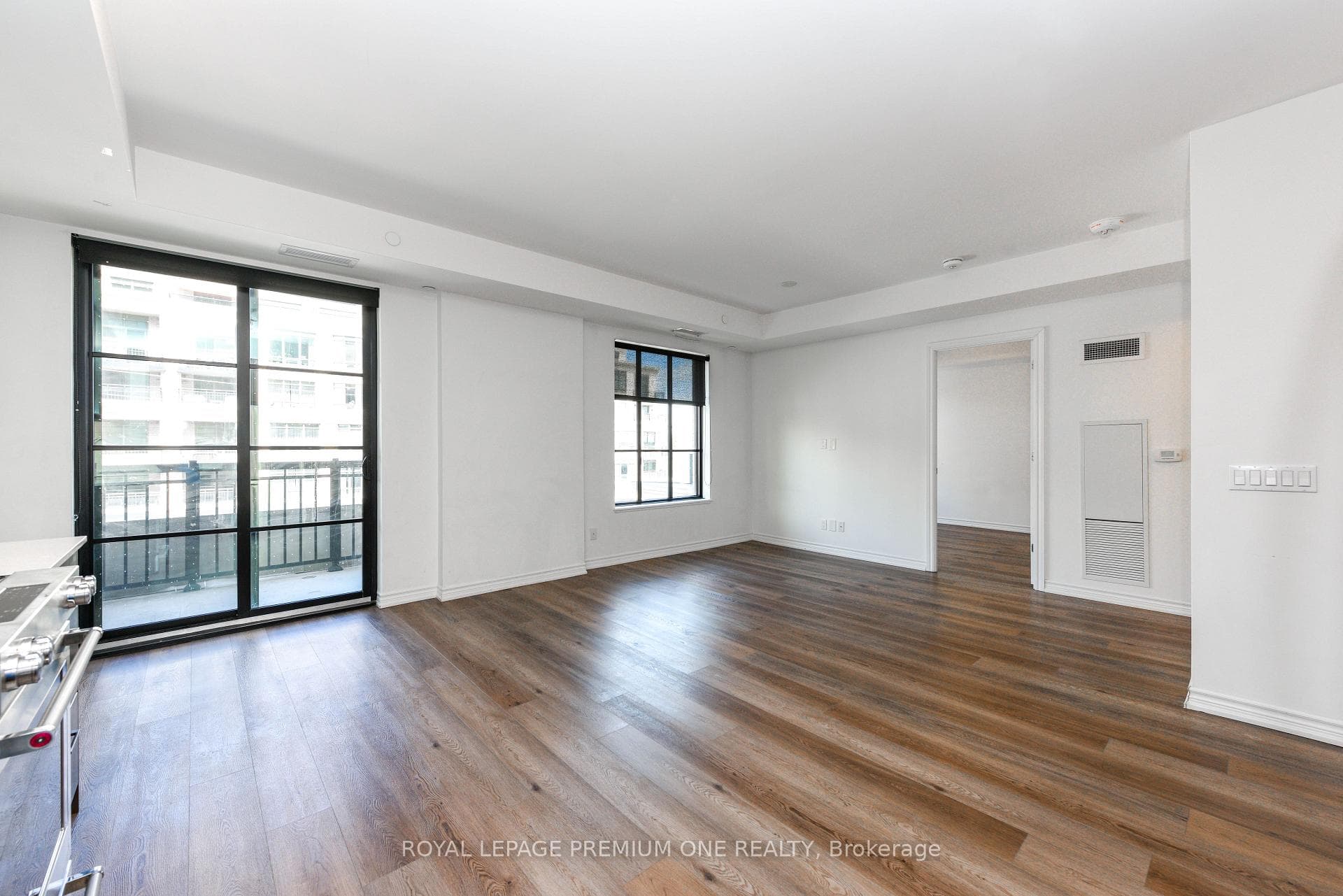 571 Prince Edward Drive Unit 412 photo 24